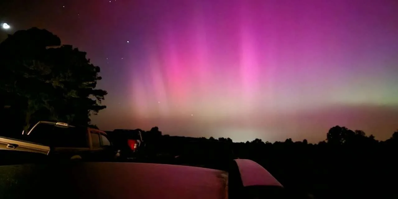 Mesmerizing! I Witnessed the Breathtaking Northern Lights in Lower Alabama